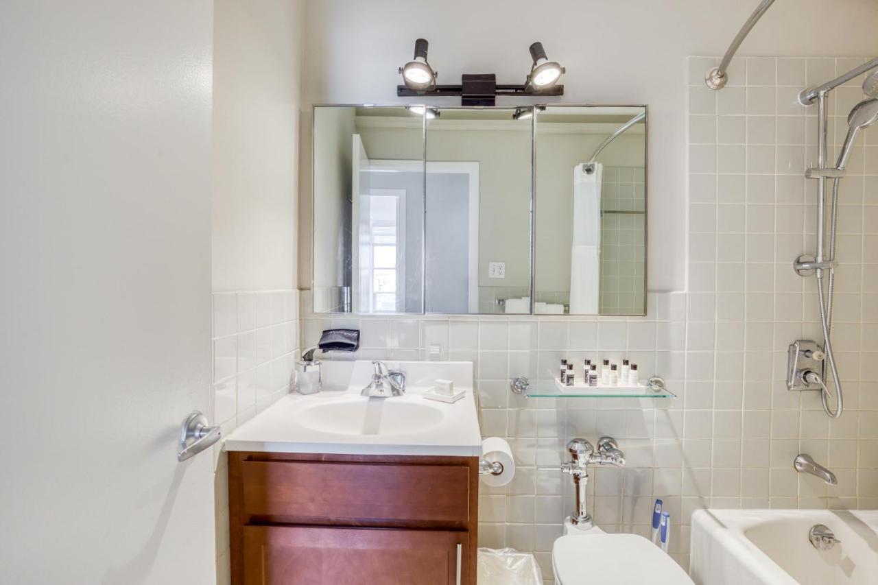 Cozysuites 800 Tower 2br With Gym! 28
