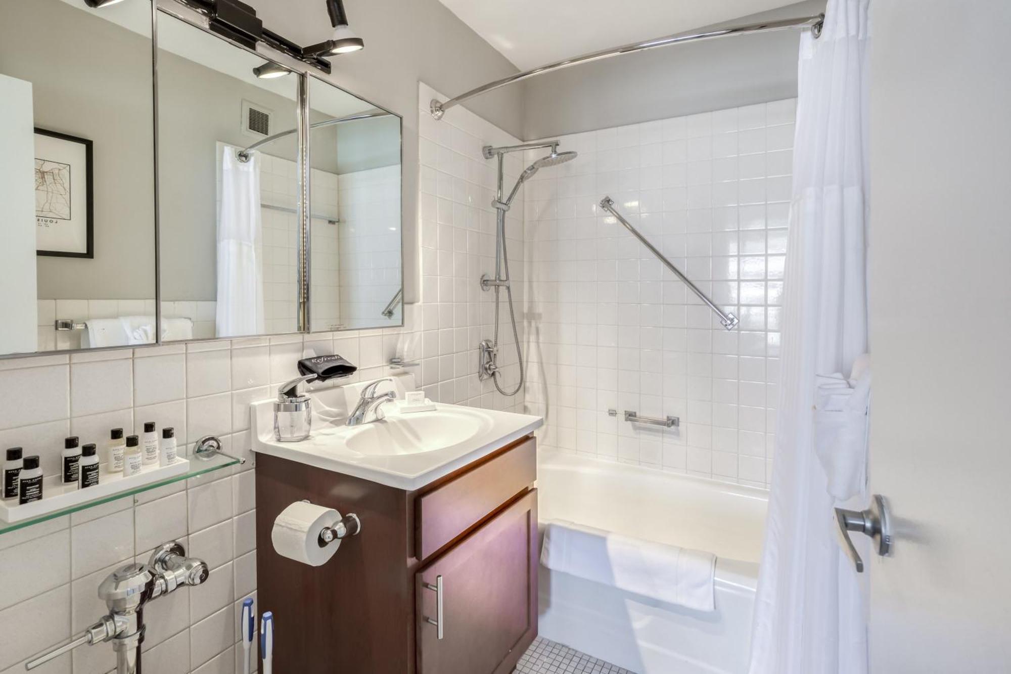 Cozysuites 800 Tower 2br With Gym! 28 Apartment *
