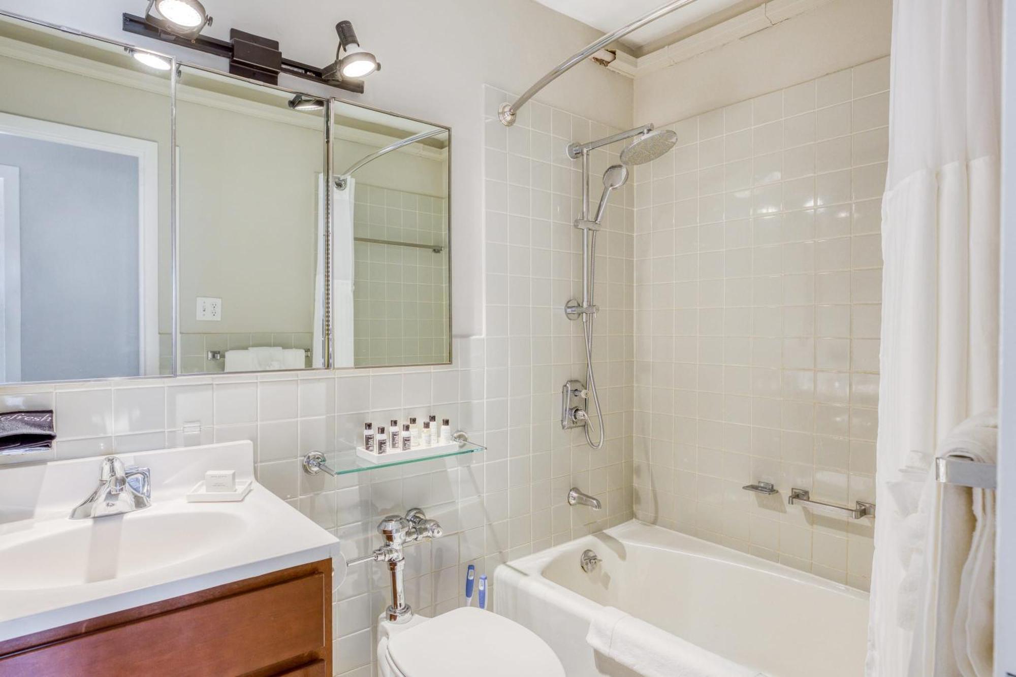 Apartment Cozysuites 800 Tower 2br With Gym! 28 Louisville